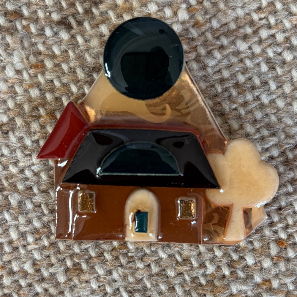 2 Vintage HOUSE pins by Lucinda - Picture 2 of 5